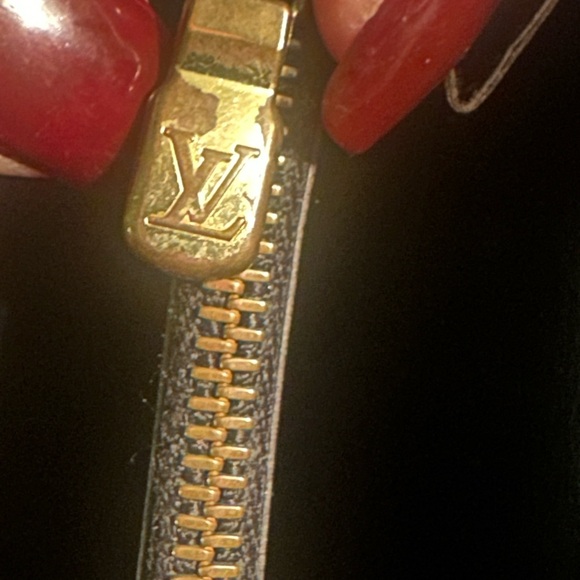 Louis Vuitton Epi Leather Wallet, Full Inclusion - Picture 8 of 15